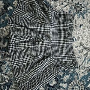 Classic Black and White Houndstooth Skirt